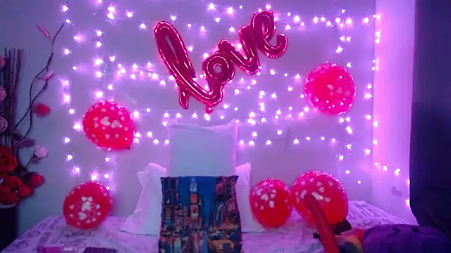 Snapshot of Nicol_Love0 chatting on 14, 2, 2025 Nicol Love0 online show from 14, 2, 2025