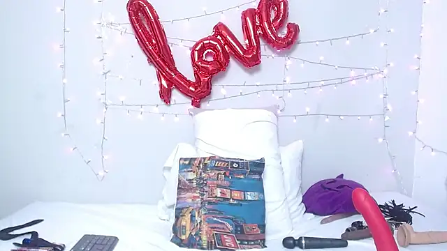 Snapshot of Nicol_Love0 chatting on 27, 2, 2025 Nicol Love0 online show from 27, 2, 2025