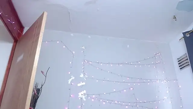 Snapshot of Nicol_Love0 chatting on 12, 3, 2025 Nicol Love0 online show from 12, 3, 2025