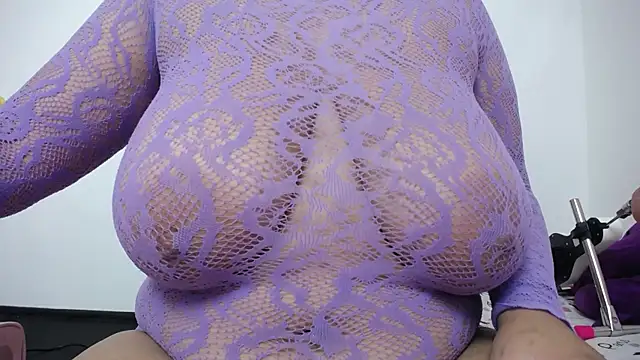 Snapshot of Nicol_Love0 chatting on 7, 10, 2025 Nicol Love0 online show from 7, 10, 2025