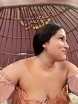 girl milk1 online show from 25, 10, 2025