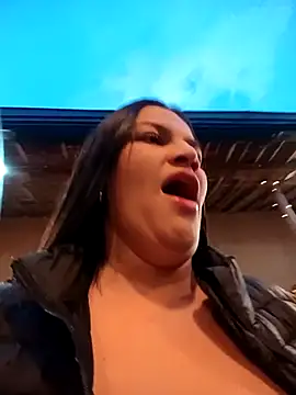 girl milk1 online show from 4, 12, 2025