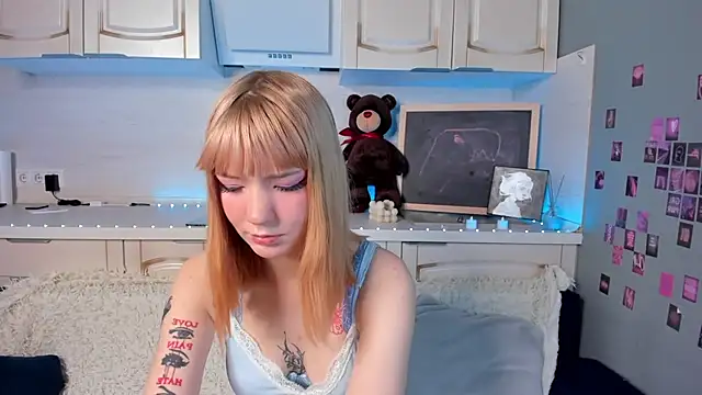 Linablueeyed online show from 5, 2, 2025