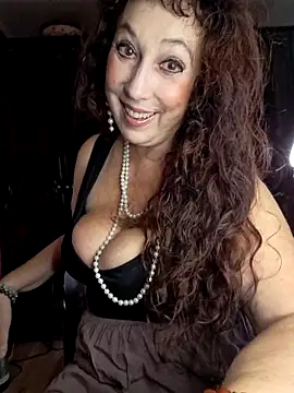 Snapshot of GypsyEsmeralda chatting on 5, 10, 2025 GypsyEsmeralda online show from 5, 10, 2025