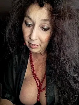 Snapshot of GypsyEsmeralda chatting on 14, 10, 2025 GypsyEsmeralda online show from 14, 10, 2025