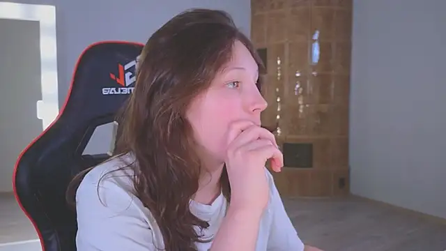 Snapshot of cherry_lea chatting on 5, 2, 2026 cherry lea online show from 5, 2, 2026