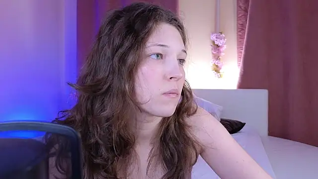 Snapshot of cherry_lea chatting on 11, 3, 2026 cherry lea online show from 11, 3, 2026