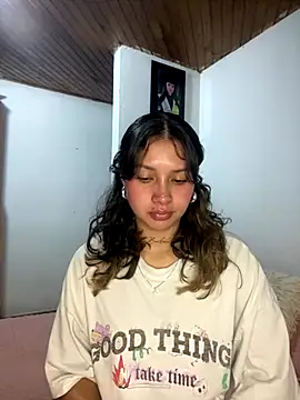 Snapshot of Andi9_ chatting on 7, 10, 2025 Andi9 online show from 7, 10, 2025