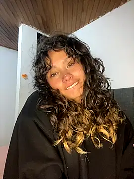 Snapshot of Andi9_ chatting on 15, 10, 2025 Andi9 online show from 15, 10, 2025