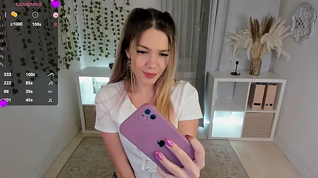 Snapshot of sweetty_ashley chatting on 7, 12, 2024 sweetty ashley online show from 7, 12, 2024