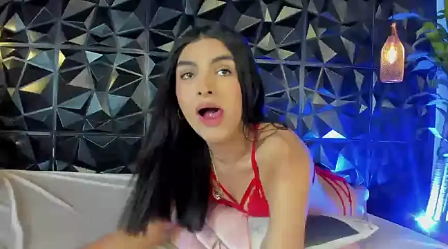 rihannagil online show from 4, 1, 2025