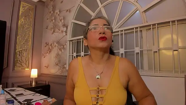 mature bigass   online show from 31, 12, 2024