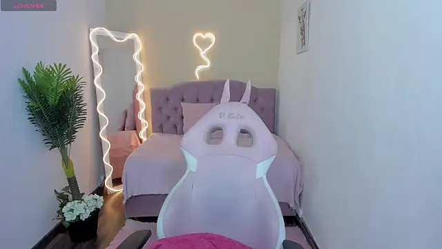 kendra tay online show from 10, 1, 2025