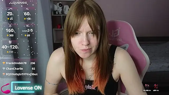 Snapshot of CassieJuice69 chatting on 14, 2, 2025 CassieJuice69 online show from 14, 2, 2025