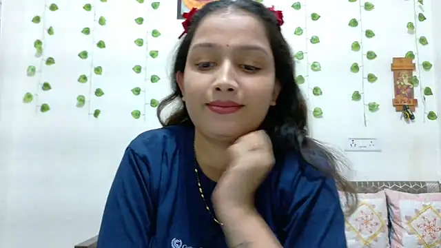 Snapshot of Aleena_Rai chatting on 29, 10, 2025 Aleena Rai online show from 29, 10, 2025