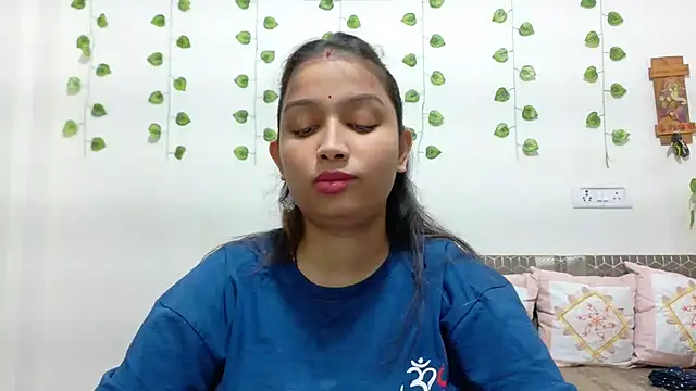 Snapshot of Aleena_Rai chatting on 1, 11, 2025 Aleena Rai online show from 1, 11, 2025