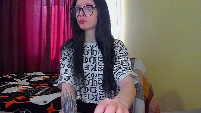 Hi Kitti online show from 13, 3, 2025