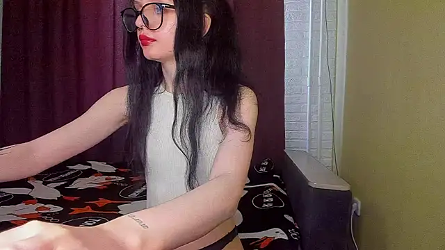 Hi Kitti online show from 19, 3, 2025