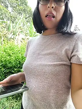 Snapshot of MirandaSingle chatting on 4, 6, 2026 MirandaSingle online show from 4, 6, 2026