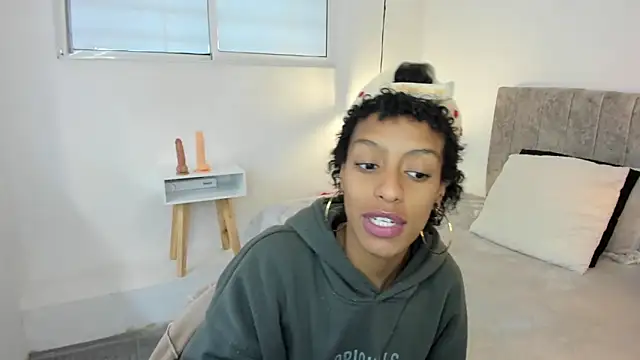 Snapshot of Zia_Green chatting on 10, 6, 2026 Zia Green online show from 10, 6, 2026