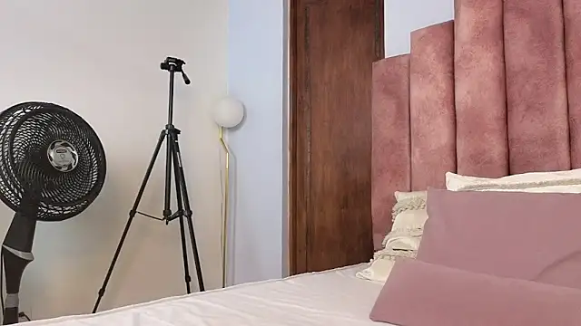 Snapshot of lou_rosse_ chatting on 31, 1, 2025 lou rosse online show from 31, 1, 2025