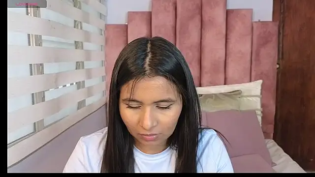 Snapshot of lou_rosse_ chatting on 6, 2, 2025 lou rosse online show from 6, 2, 2025