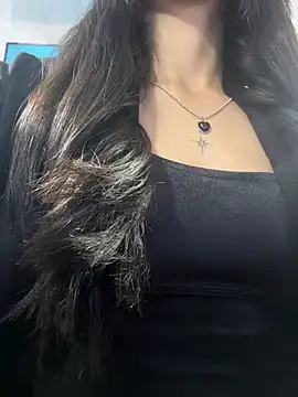 Amy Kiitty  online show from 4, 6, 2026