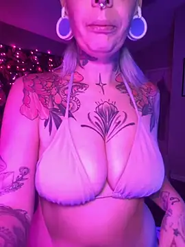 GoldieBakeman online show from 10, 11, 2025