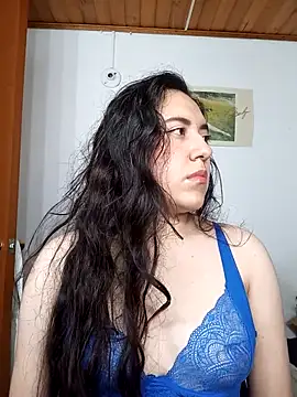 Emi chik online show from 7, 2, 2026