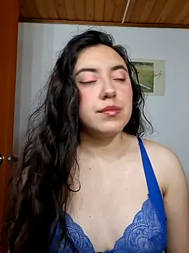 Emi chik online show from 14, 3, 2026