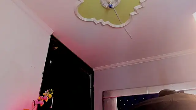 Snapshot of Eyleen_Santos chatting on 21, 4, 2026 Eyleen Santos online show from 21, 4, 2026