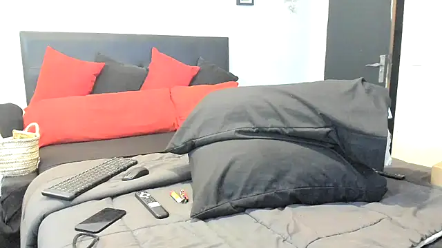 SlutyMaya4k online show from 12, 12, 2024