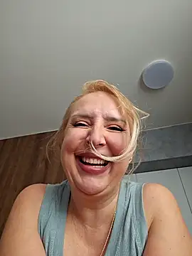 Snapshot of MariaRichi_ chatting on 6, 3, 2025 MariaRichi  online show from 6, 3, 2025