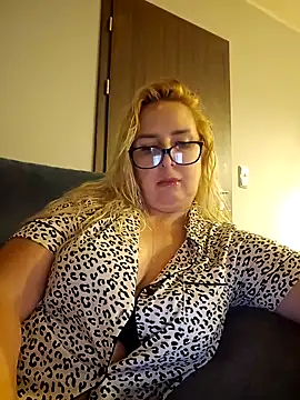 Snapshot of MariaRichi_ chatting on 16, 3, 2025 MariaRichi  online show from 16, 3, 2025