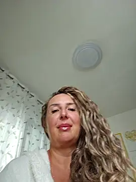 Snapshot of MariaRichi_ chatting on 27, 9, 2025 MariaRichi  online show from 27, 9, 2025