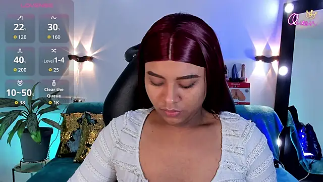 Snapshot of Emili_Roux chatting on 15, 5, 2026 Emili Roux online show from 15, 5, 2026