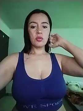 Snapshot of hailey85 chatting on 13, 5, 2026 hailey85 online show from 13, 5, 2026