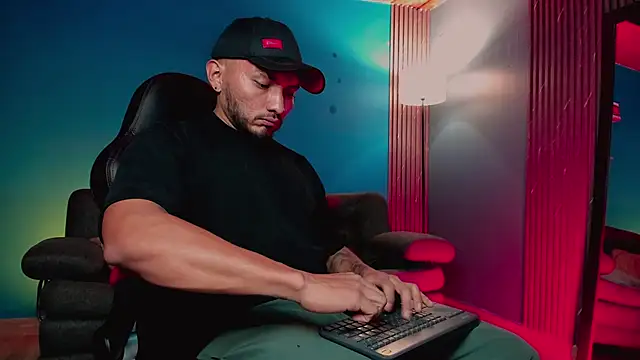 Snapshot of maximusclark1 chatting on 13, 1, 2026 maximusclark1 online show from 13, 1, 2026