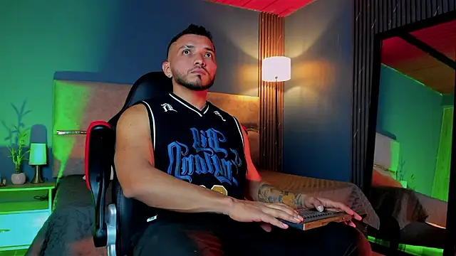 Snapshot of maximusclark1 chatting on 4, 2, 2026 maximusclark1 online show from 4, 2, 2026