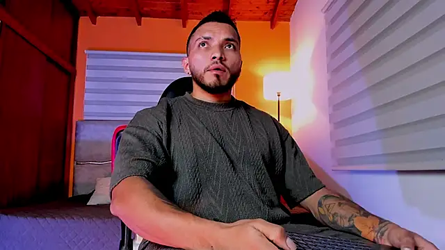 Snapshot of maximusclark1 chatting on 23, 2, 2026 maximusclark1 online show from 23, 2, 2026