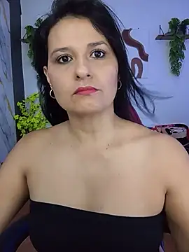 elena jonees online show from 13, 7, 2026