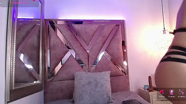 Naomi Brown1  online show from 7, 11, 2025