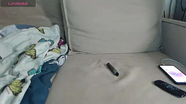 Snapshot of -LauraGold- chatting on 3, 3, 2025 -LauraGold- online show from 3, 3, 2025