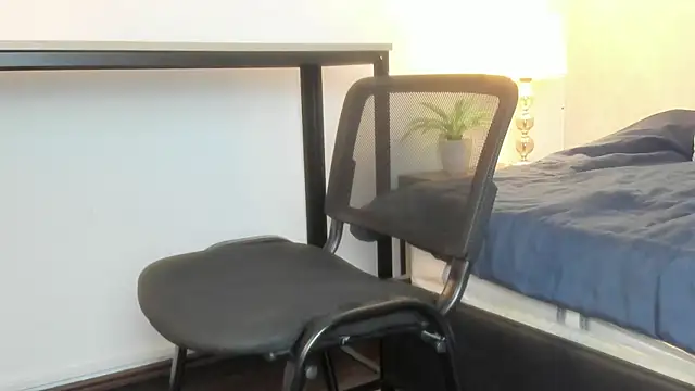 Snapshot of Caroline_dh chatting on 12, 2, 2026 Caroline dh online show from 12, 2, 2026
