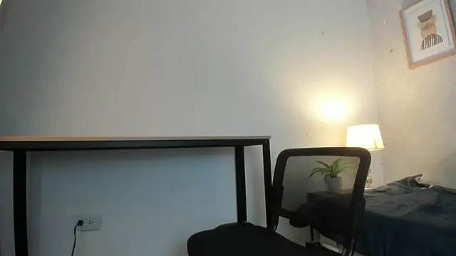 Snapshot of Caroline_dh chatting on 13, 2, 2026 Caroline dh online show from 13, 2, 2026