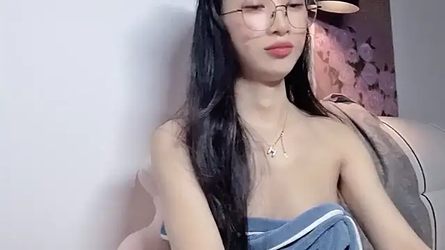 Snapshot of Lili-2 chatting on 19, 5, 2026 Lili-2 online show from 19, 5, 2026
