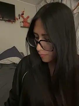 AleFantasy0001 online show from 4, 11, 2025