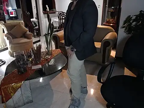 Snapshot of pitbullveryhot chatting on 6, 2, 2025 pitbullveryhot online show from 6, 2, 2025