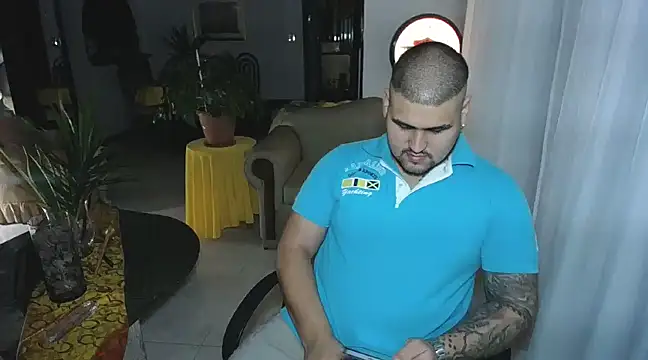 Snapshot of pitbullveryhot chatting on 12, 2, 2025 pitbullveryhot online show from 12, 2, 2025