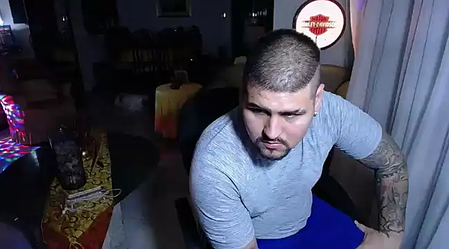 Snapshot of pitbullveryhot chatting on 26, 2, 2025 pitbullveryhot online show from 26, 2, 2025